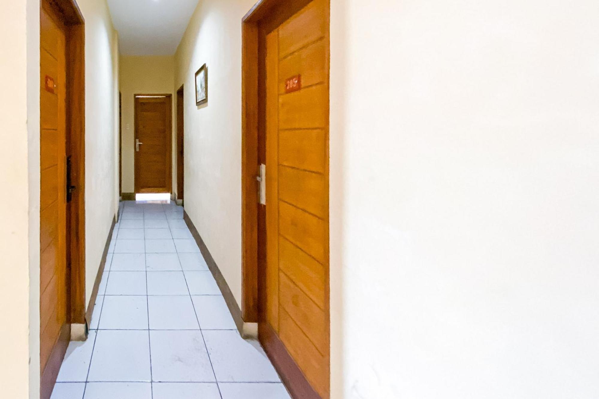 Reddoorz At Sentosa Jaya Helvetia Medan Exterior photo